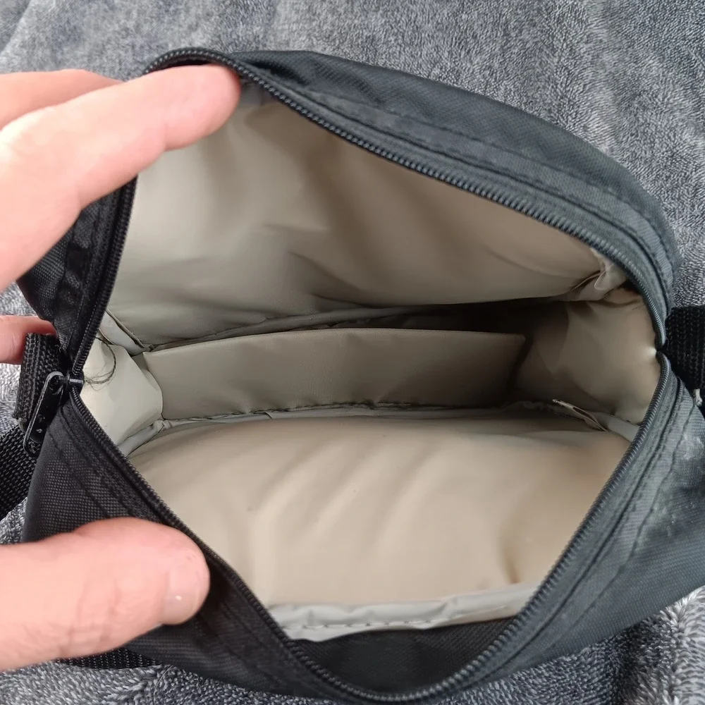 Minolta Black Messenger Bag Crossbody‎ Strap Double Zip Front Pocket